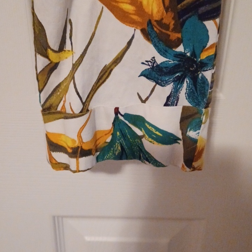 -- Cache Multicolor Leaf Print Pants - Picture 4 of 10
